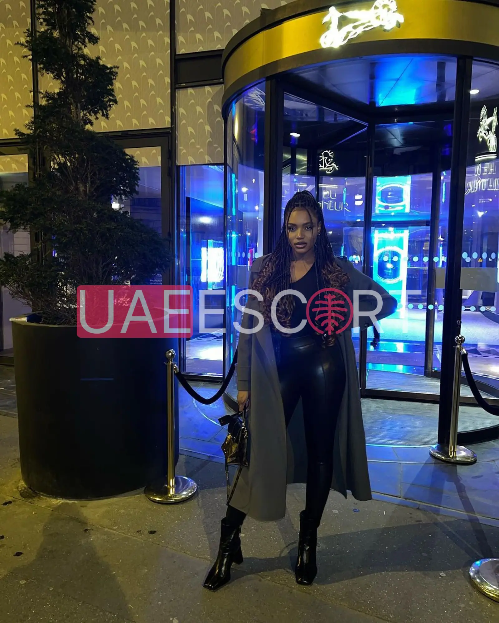 Jess , bust size B, height 178, weight 73, age 23