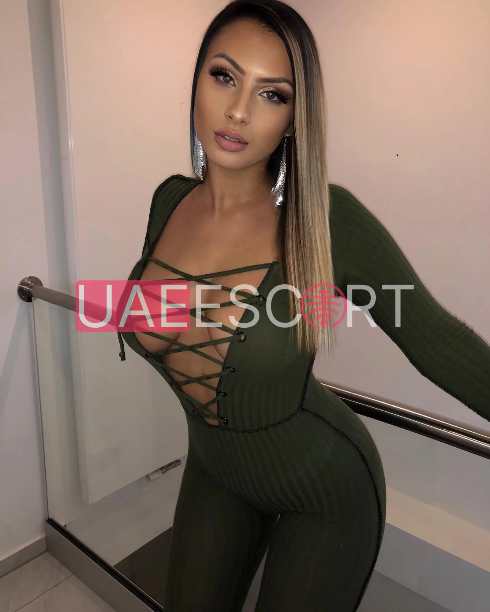 Kate , bust size B, height 172, weight 62, age 27