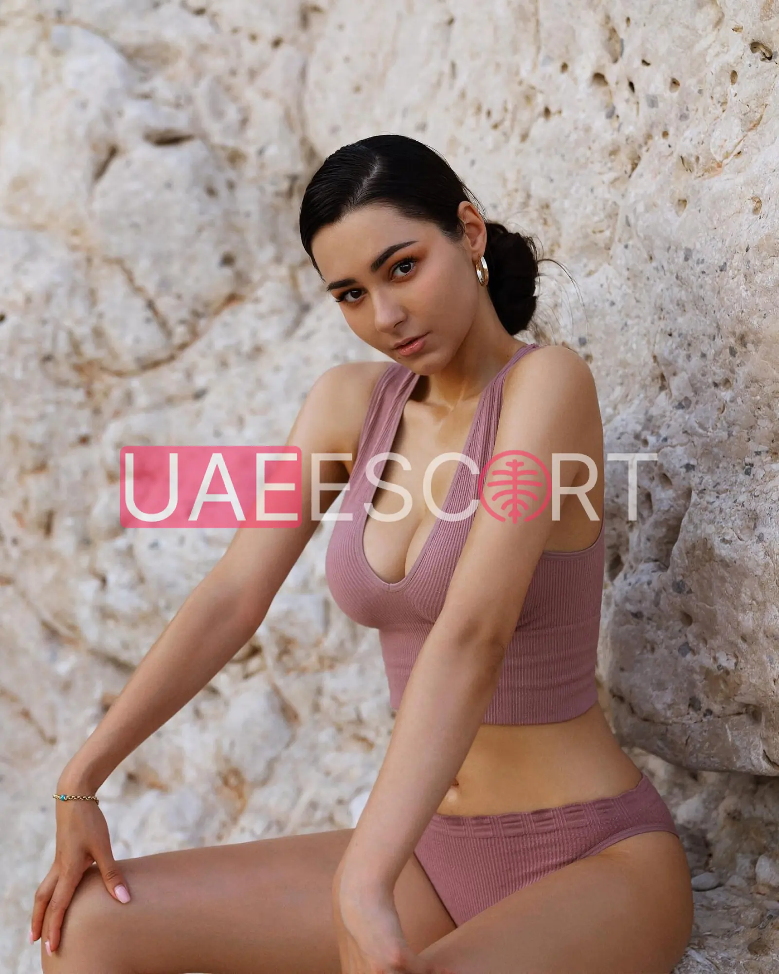 Katrina , bust size C, height 170, weight 57, age 25