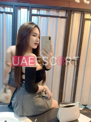 Amma , bust size D, height 167, weight 49, age 19