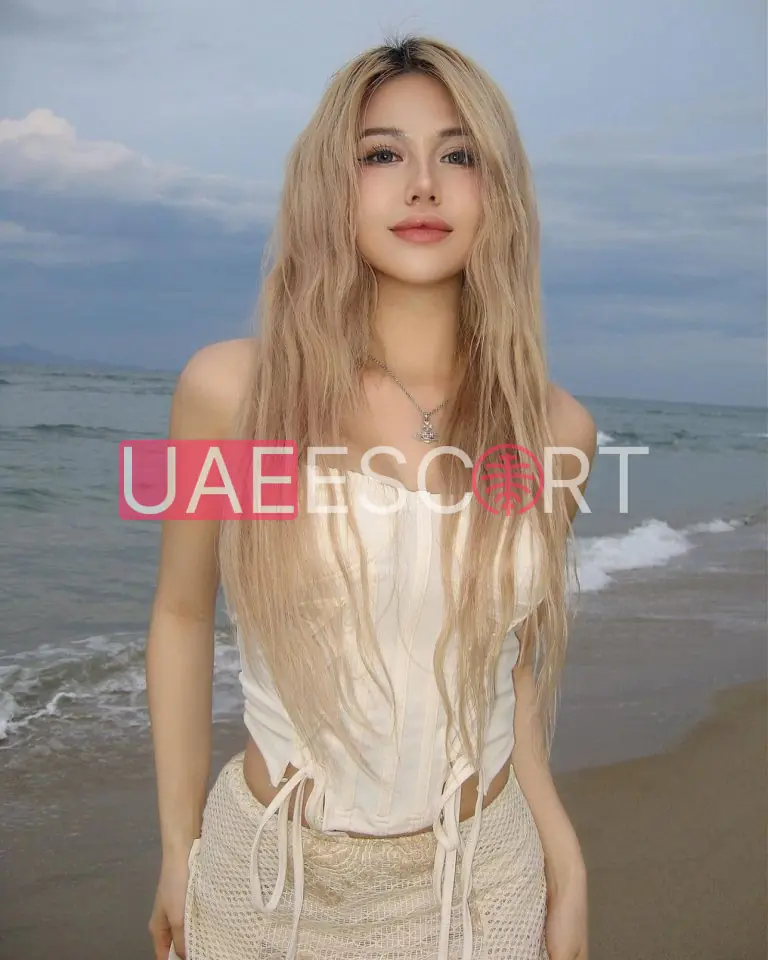 Ana , bust size C, height 164, weight 52, age 24