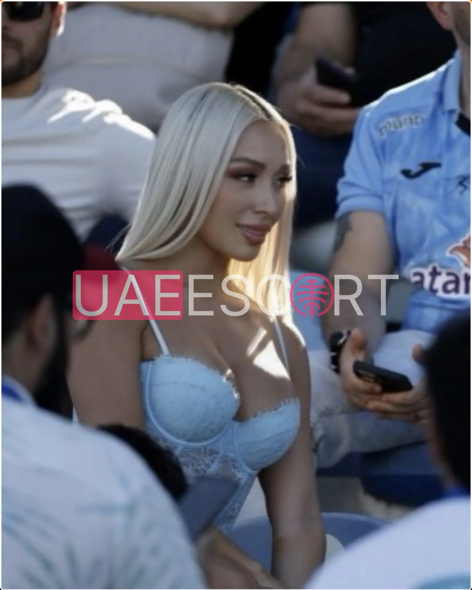 Dani, bust size D, height 167, weight 65, age 28