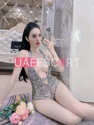 Bella , bust size C, height 167, weight 54, age 18