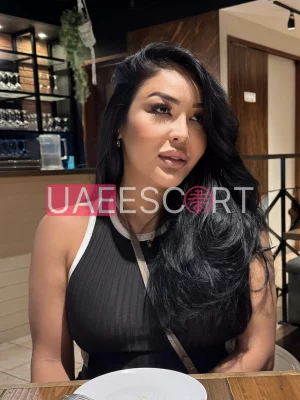 Allyssa , bust size D, height 166, weight 68, age 21
