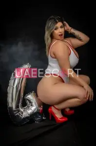 Less, bust size D, height 169, weight 58, age 25, photo 7
