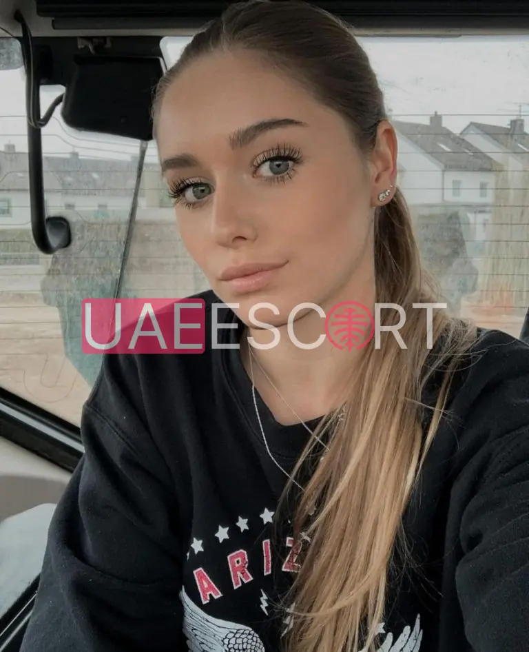 Alaina , bust size B, height 169, weight 54, age 22