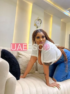 Desi , bust size C, height 156, weight 77, age 26
