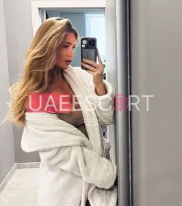 Charlotte, bust size B, height 169, weight 51, age 25, photo 4