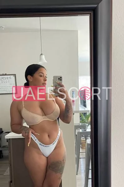 Bette, bust size B, height 167, weight 67, age 27