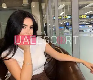 Ayla Cheat On, bust size B, height 170, weight 55, age 24, photo 5