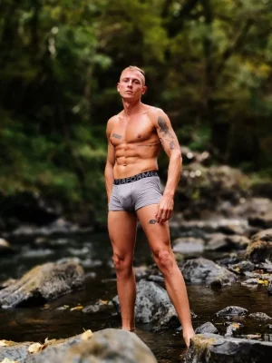 Alexis , bust size , height 180, weight 74, age 34