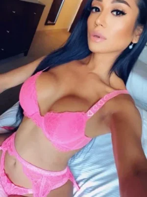 Alma , bust size , height 167, weight 58, age 25